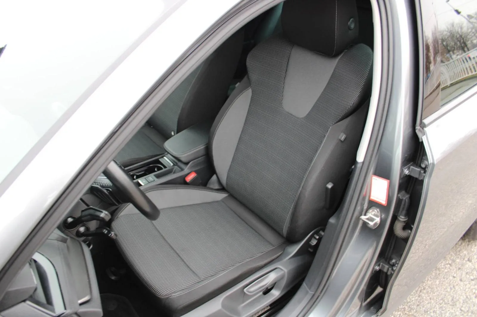 škoda octavia combi 2.0 tdi dsg 150ks *led, navigacija* - slika 9
