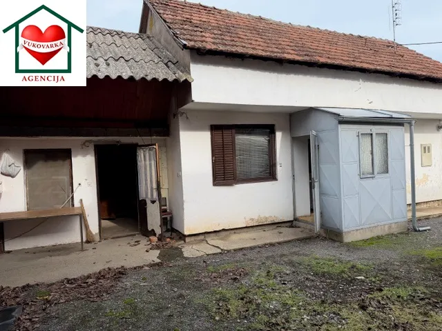 vukovar, sajmište 194 kuća 40m2 i 3 p.z. na ok. 1079 m2 - slika 5