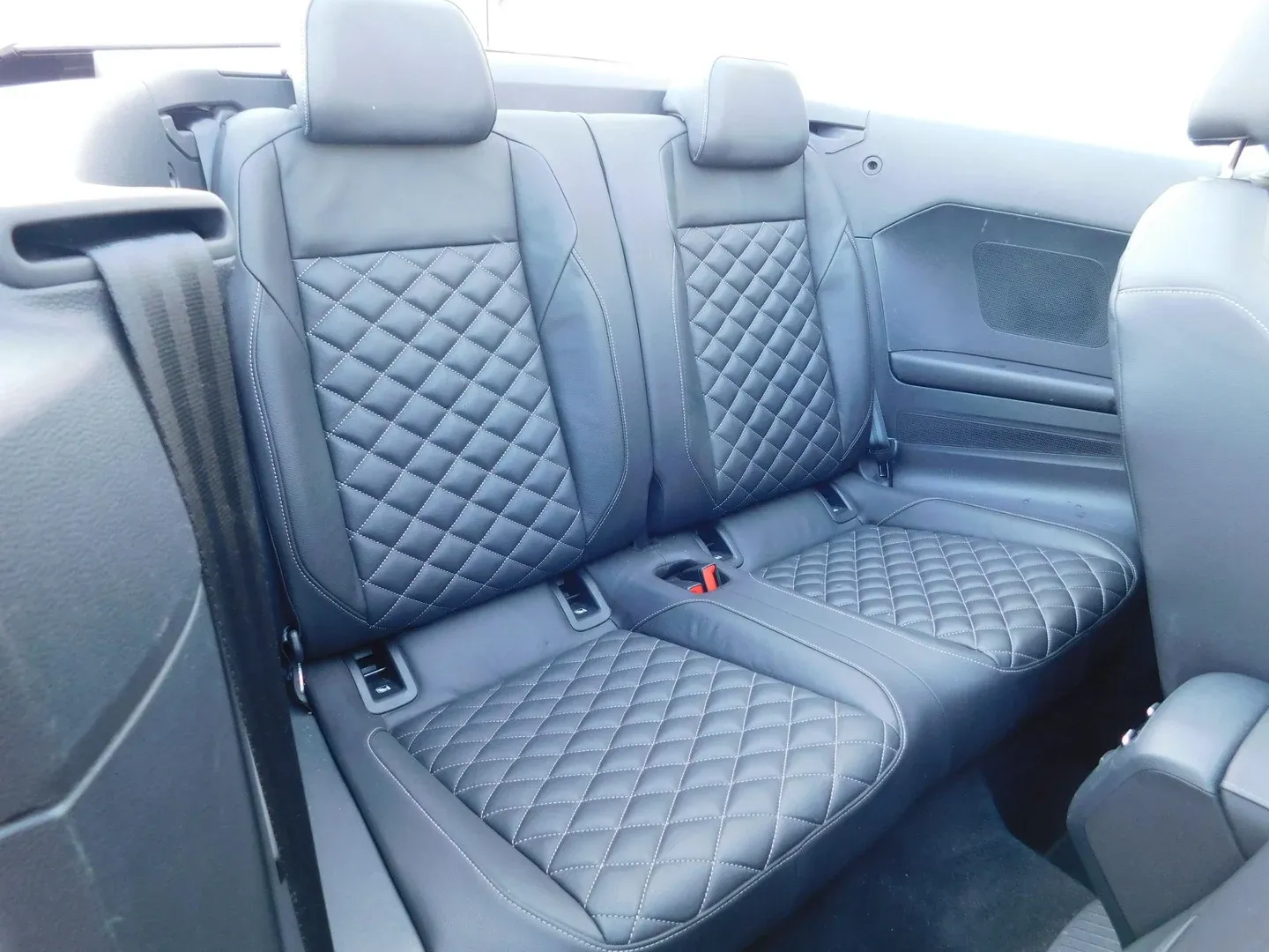 10675 volkswagen t-roc cabrio 1.5 tsi evo dsg r-line - slika 11