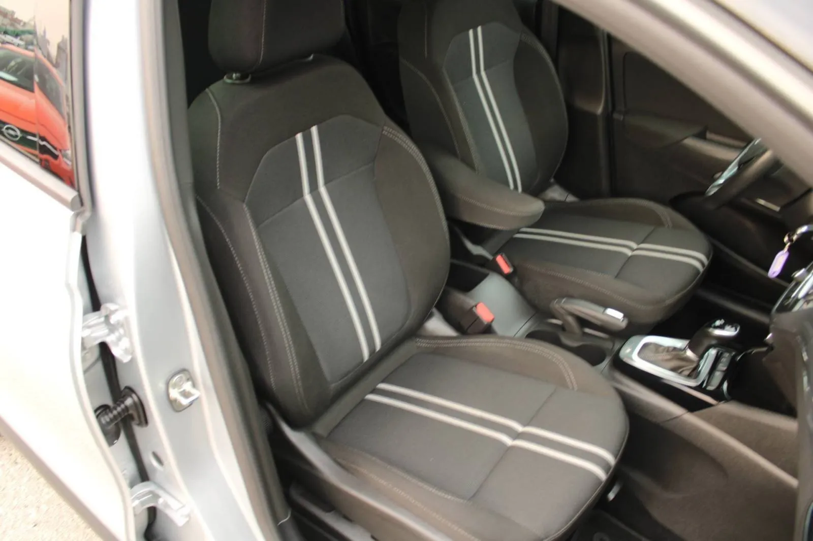 opel crossland 1.2 turbo automatik *led, navigacija* - slika 13