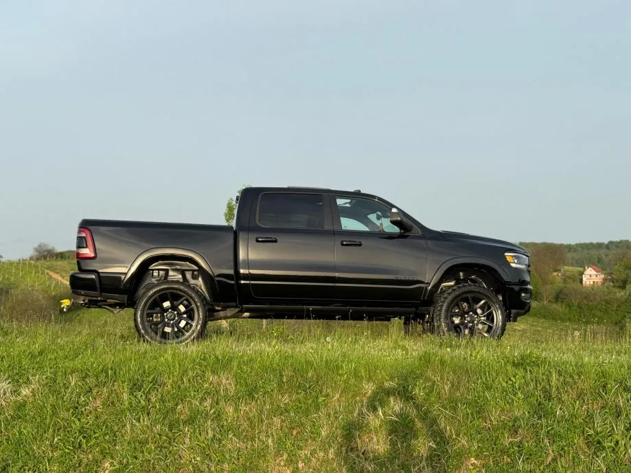 dodge ram 1500 5.7 hemi e-torque laramie - slika 6