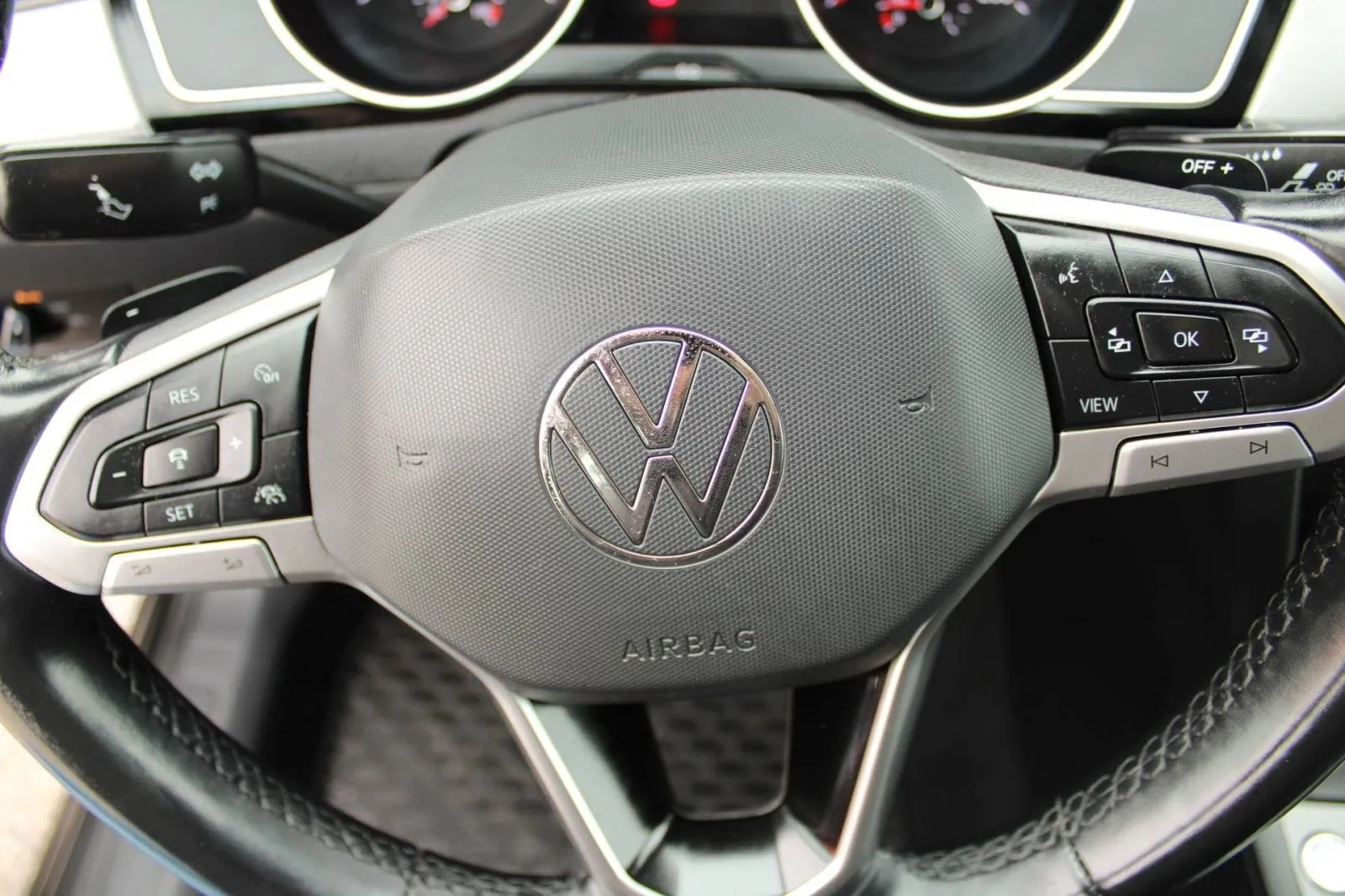 vw passat 2.0 tdi dsg *led, navigacija, kamera* - slika 23