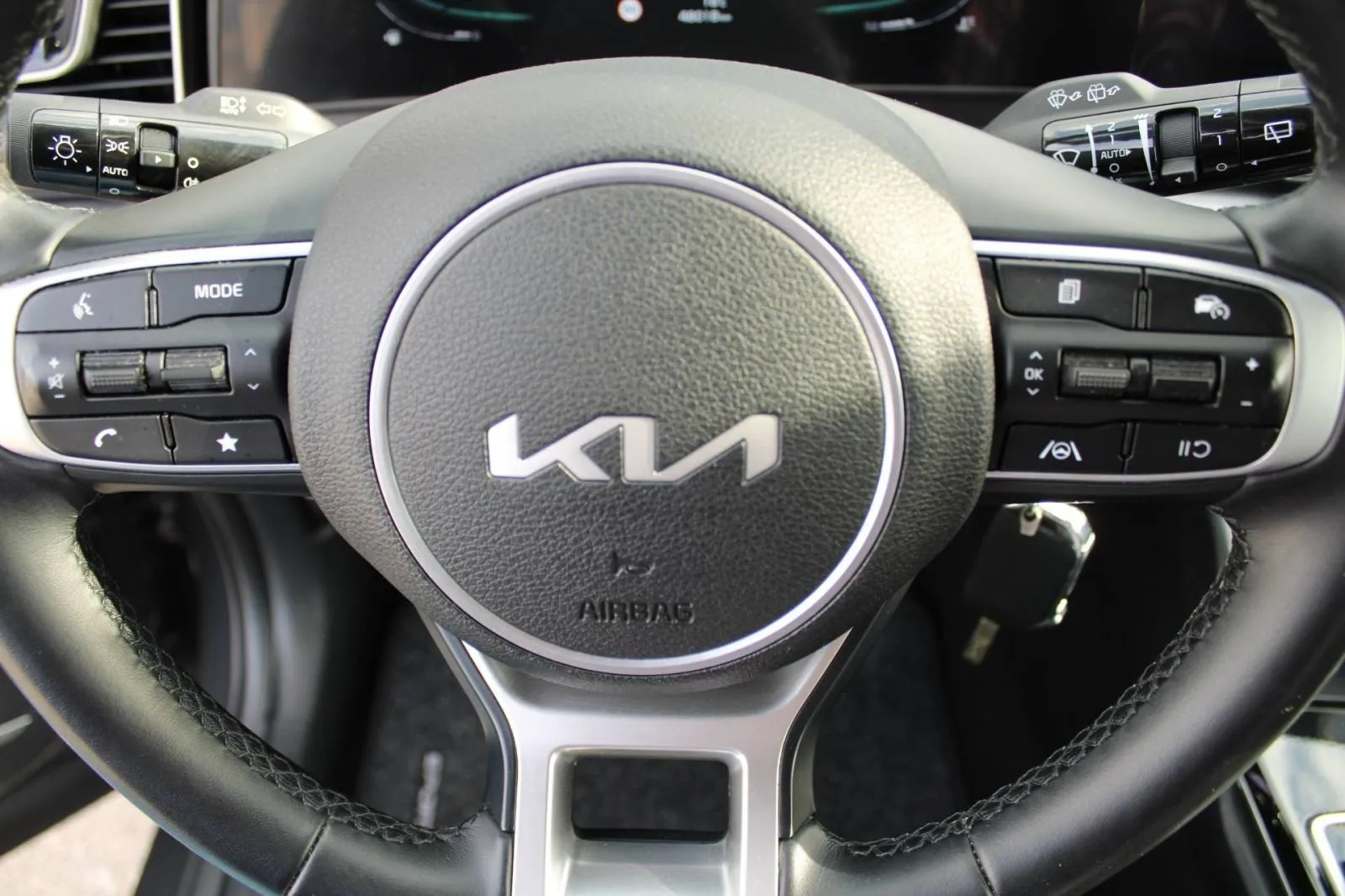 kia sportage 1.6 crdi automatik *led, navigacija, kamera* - slika 9
