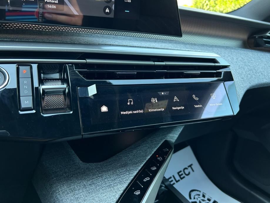 peugeot 3008 gt hybrid 145 e-dcs6 - demo vozilo - slika 16