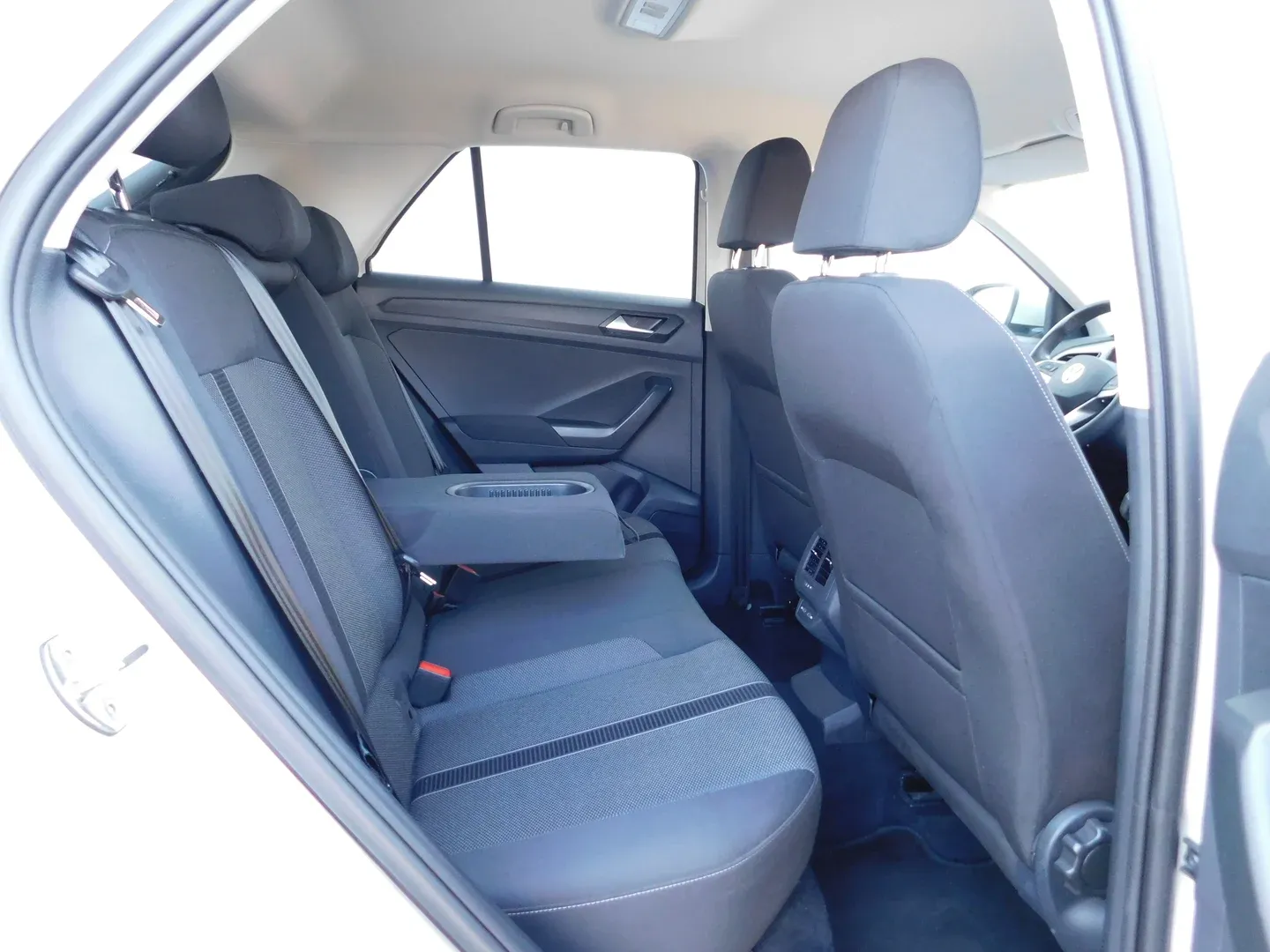 11626 volkswagen t-roc 1.0 tsi 4life - slika 11
