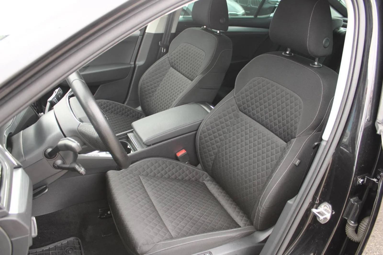 škoda superb 2.0 tdi dsg business *led, navigacija, kamera* - slika 11