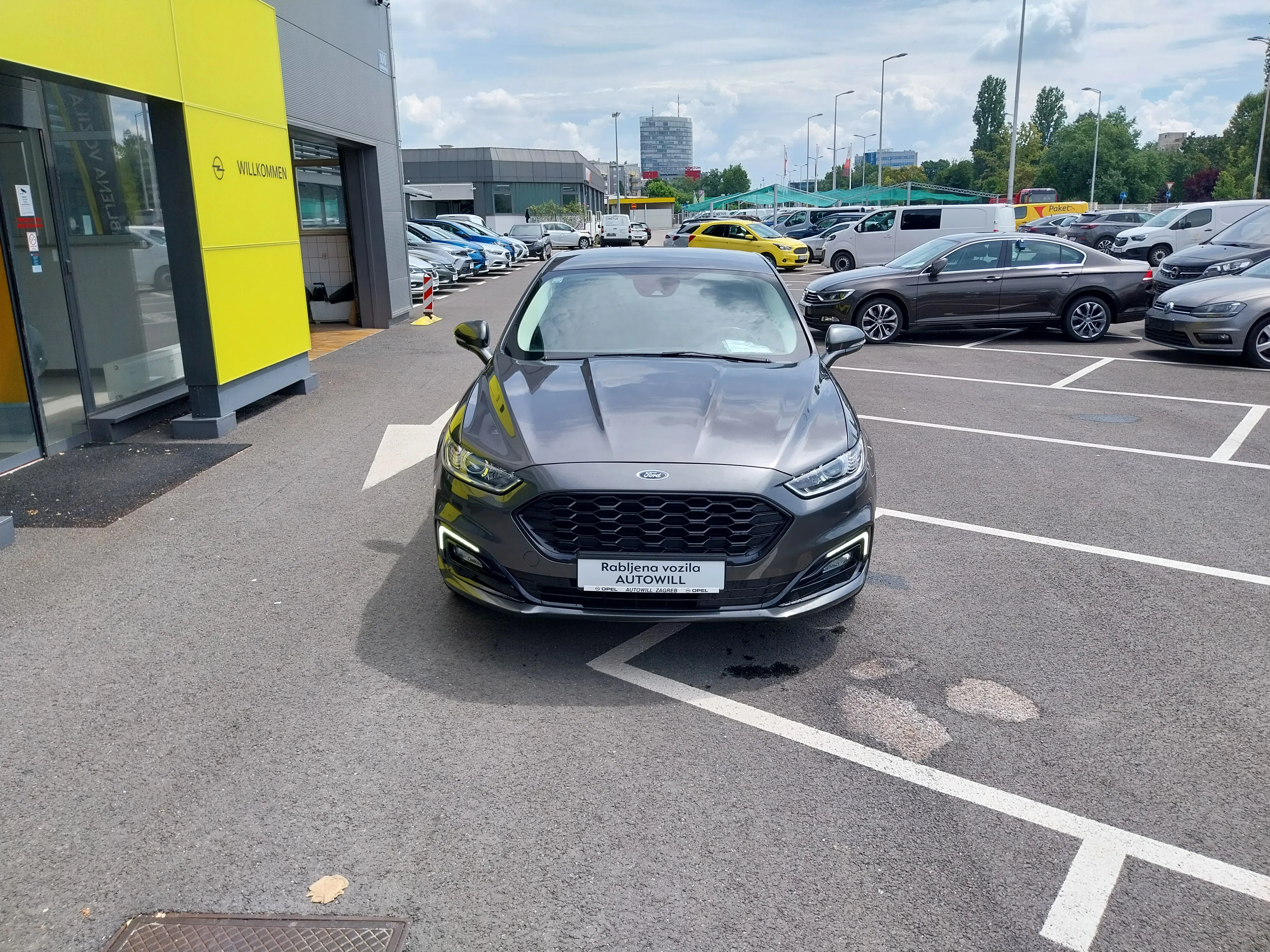 ford mondeo titanium hybrid - slika 8