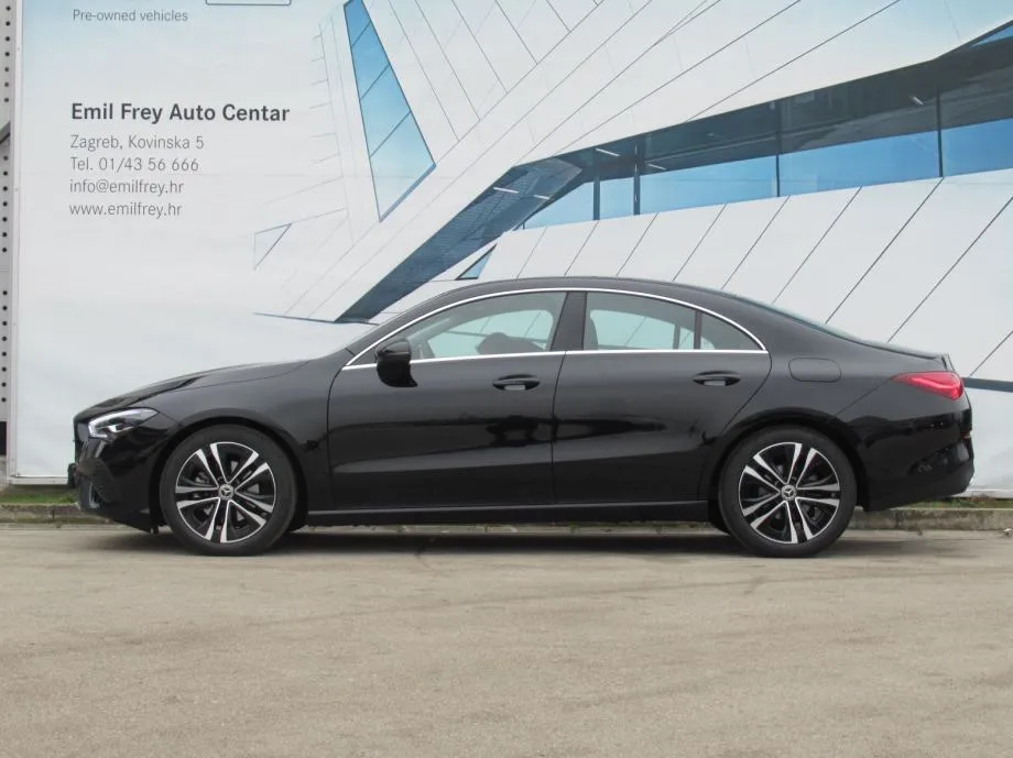 mercedes-benz cla 180 progressive - slika 2