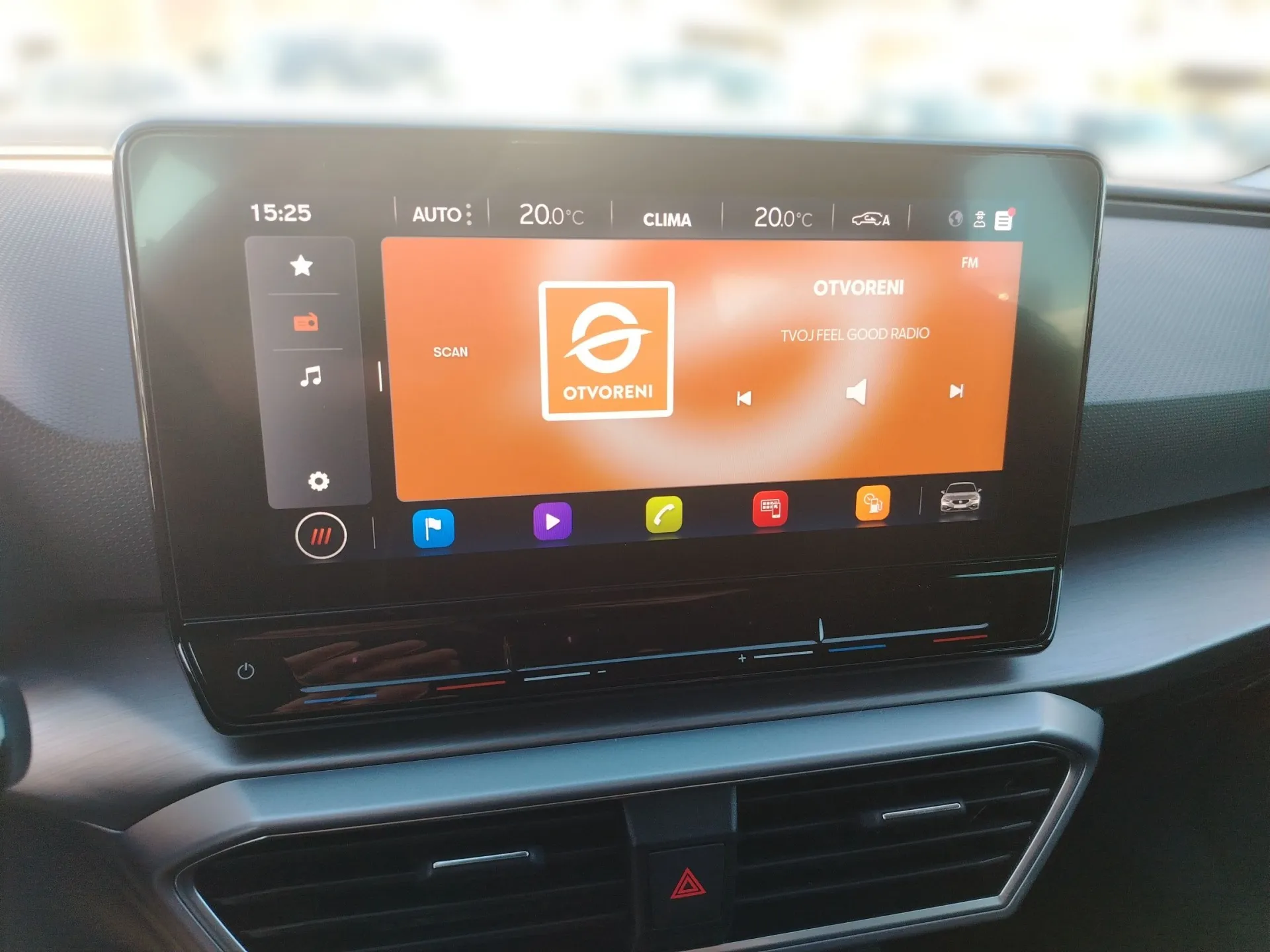 seat leon 2.0 tdi dsg fr 110kw - slika 9