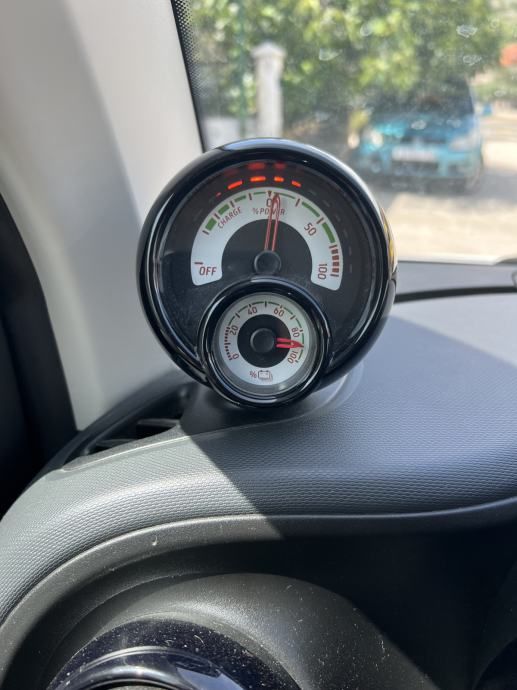 smart eq fortwo akcija ,12/2021, u sustavu pdv-a, reg.06/2025 - slika 11