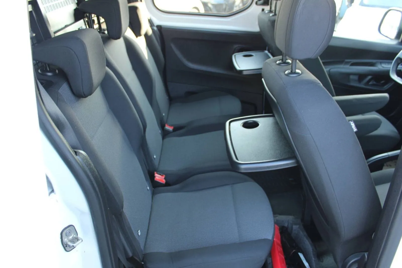 peugeot partner 1.5 hdi n1 - 5 sjedala, 2021 god. - slika 12