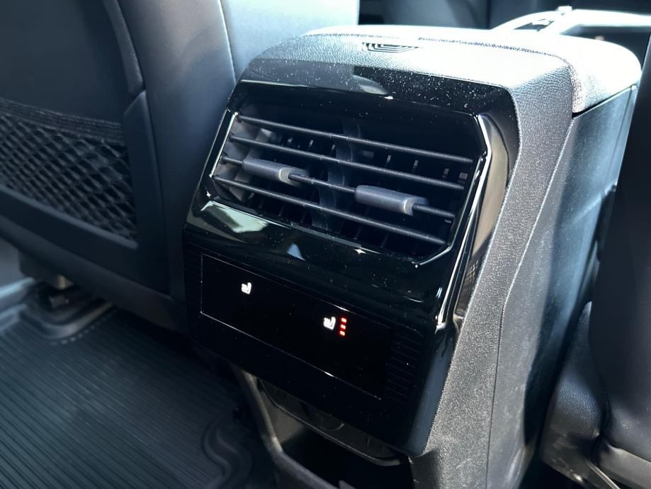 peugeot 3008 gt hybrid 145 e-dcs6 - demo vozilo - slika 11