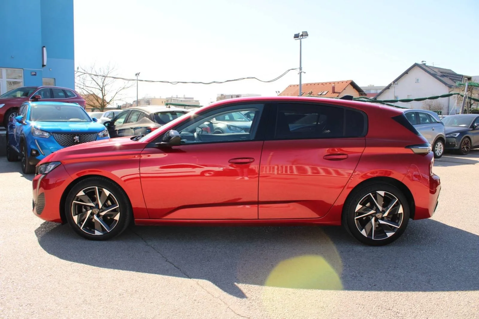 peugeot 308 1.2 puretech automatik allure *led, navigacija, kamera* - slika 8