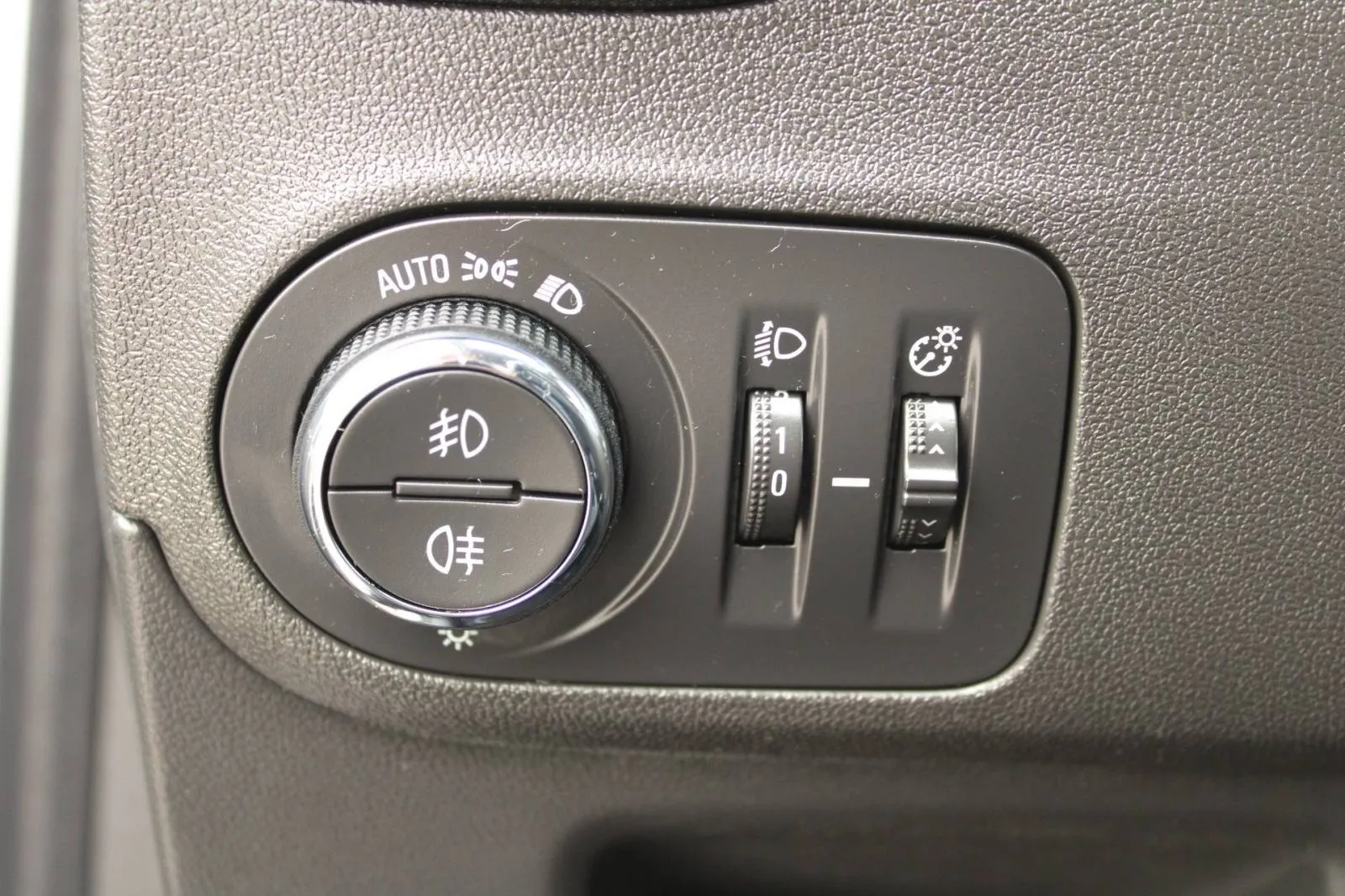 opel crossland 1.2 turbo ultimate *led, navigacija, kamera* - slika 21