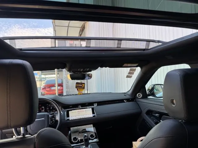 ima sve! range rover evoque r dynamic 180ks 4x4 premium - slika 6