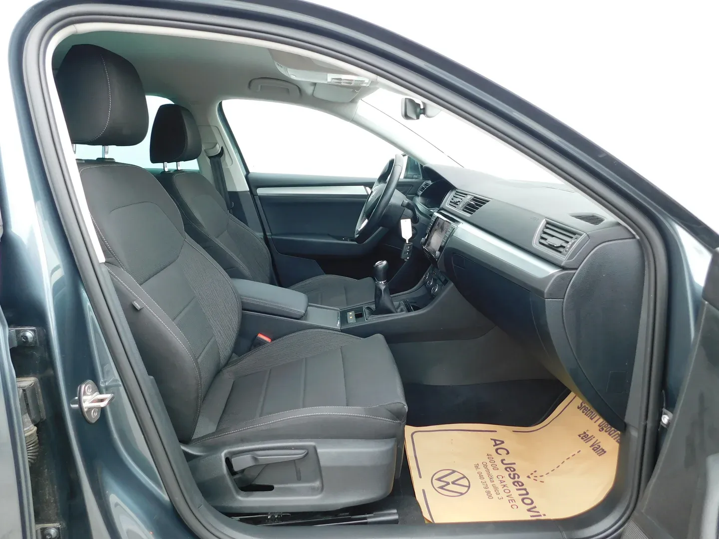 09322 škoda superb combi ambition 1.6 tdi - slika 12