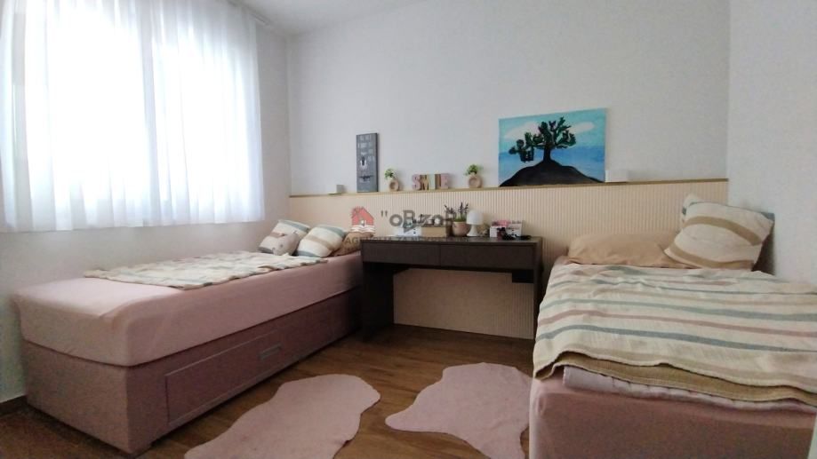 petrčane-punta radman, trosoban namješten apartman 89,40m2 - slika 10