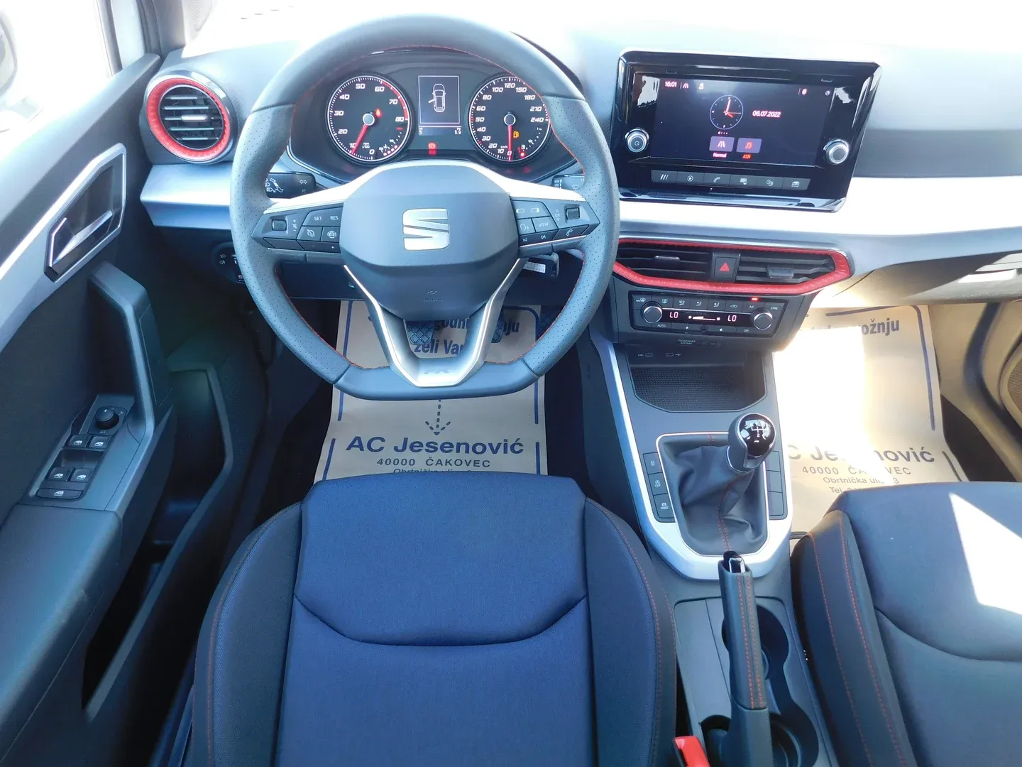 09152 seat arona 1.0 tsi fr - slika 10