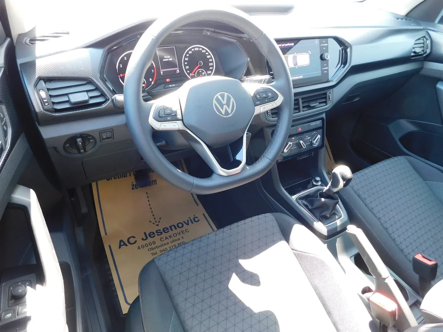 10301 volkswagen t-cross 1.0 tsi life - slika 8