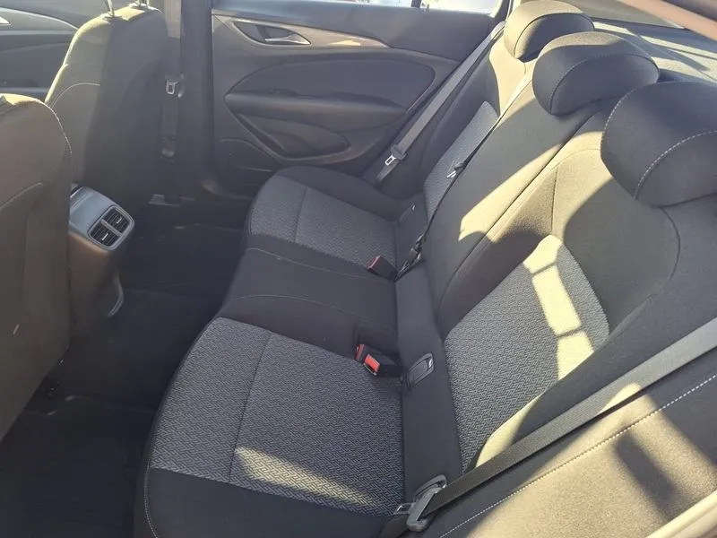 opel insignia 1,6 cdti*136ks*klima*tempomat* - slika 10