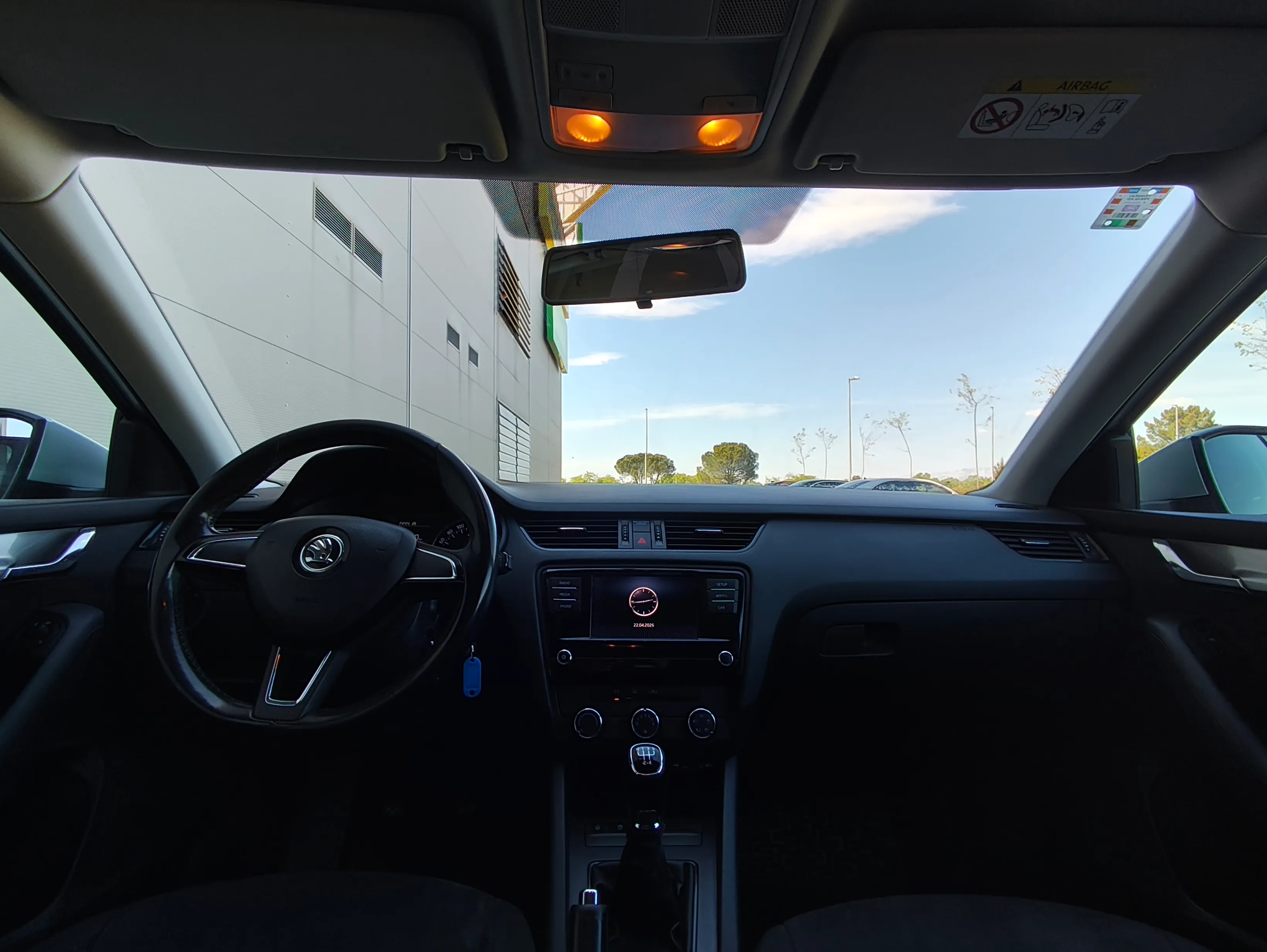 škoda octavia 1,6 tdi simply |hr auto |veliki servsi |odlično stanje - slika 19