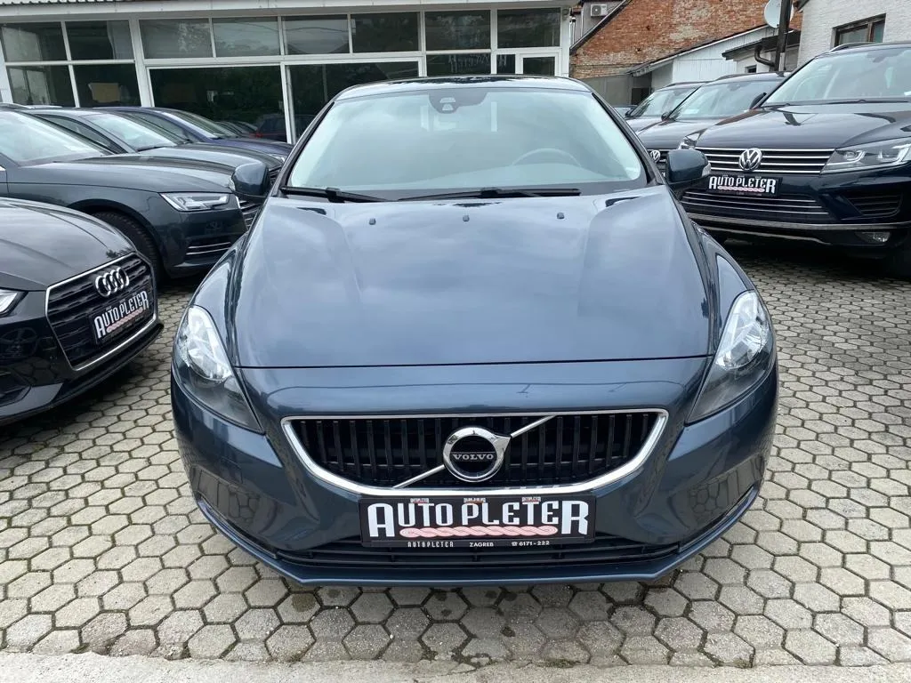 volvo v40 d3 kinetic automatik, navi, tempomat, 4x garancija!!! - slika 2