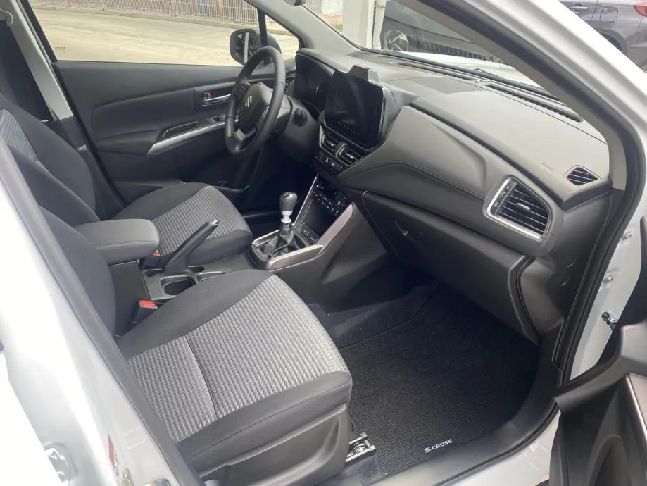 suzuki sx4 s-cross 1,4 gl+ premium 2wd hybrid 48v - novi model!!! - slika 16