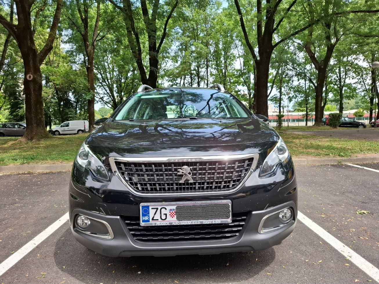 peugeot 2008 1.2 active, 2019. godište, 1.2 benzin - slika 3