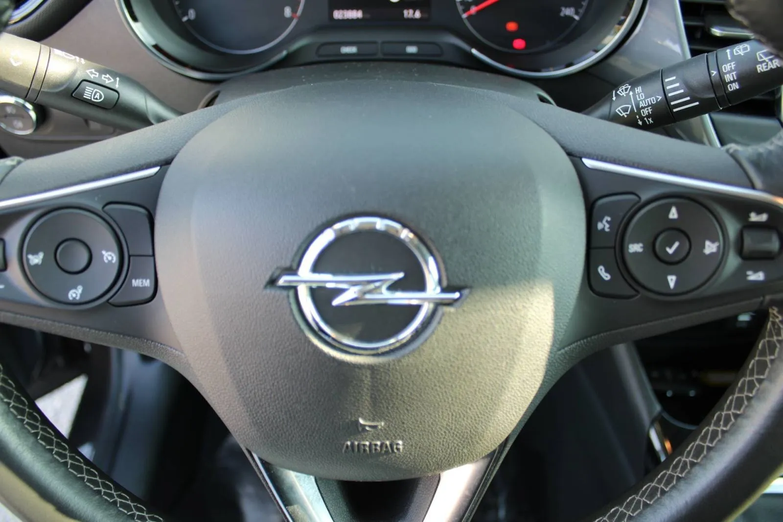 opel crossland 1.2 turbo ultimate *led, navigacija, kamera* - slika 8