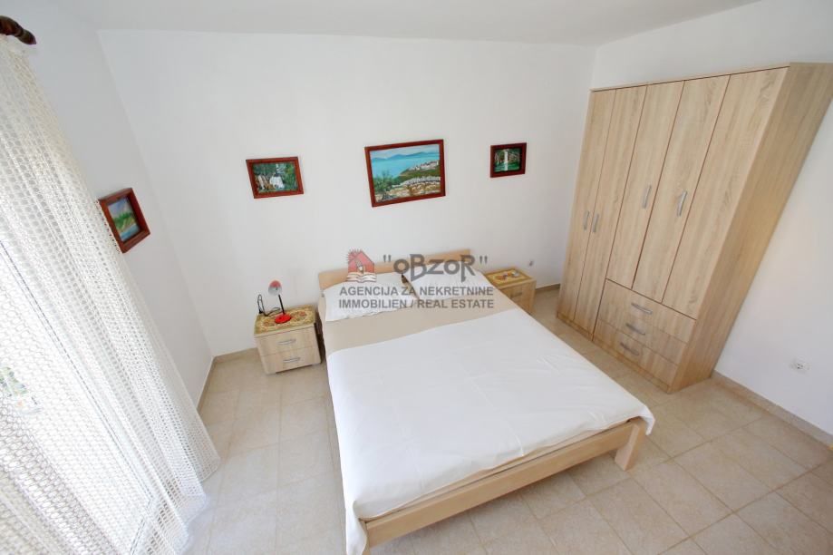 bibinje-apartmanska kuća- drugi red od mora - slika 7