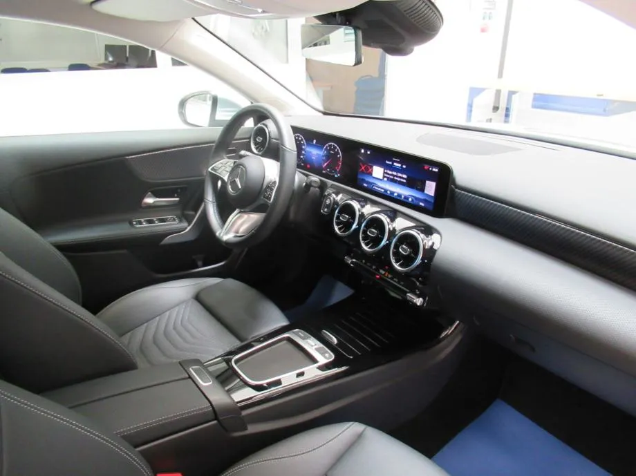 mercedes-benz a-klasa 180 progressive - slika 5