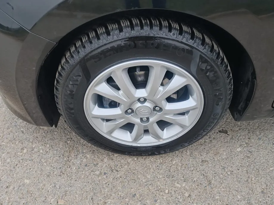 hyundai i20 1,25, 2017g. 137000 km, kartice 24/36 rata - slika 7