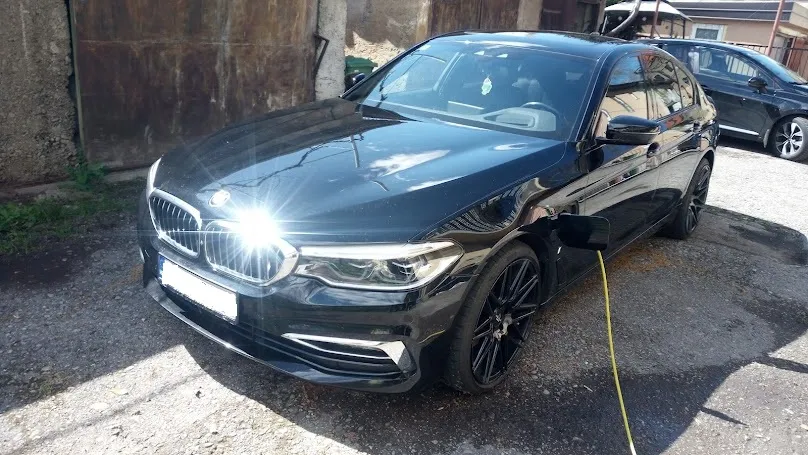 bmw serija 530 e drive 2019 god - slika 3