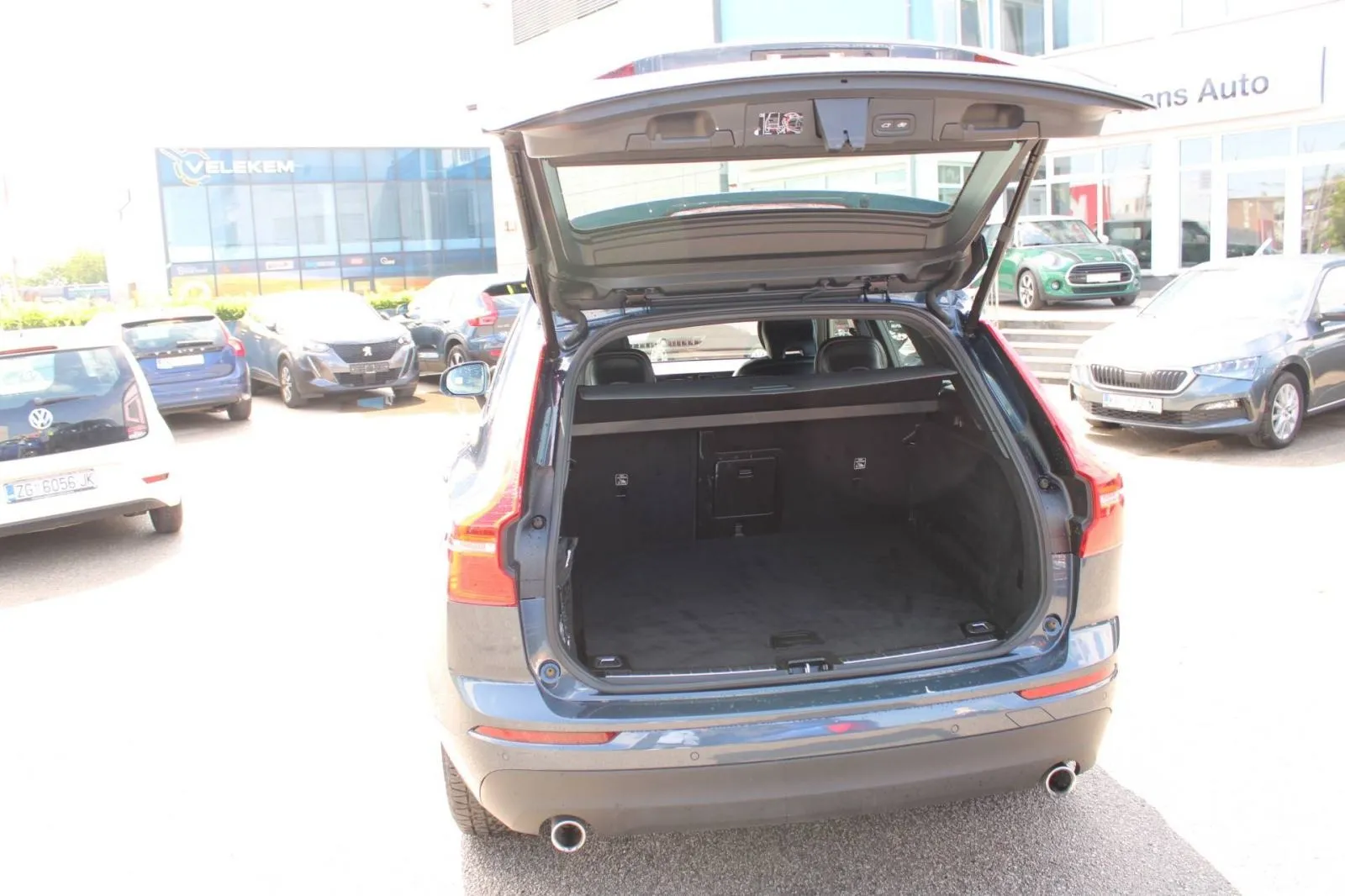 volvo xc60 2.0d automatik *led, navigacija, kamera* - slika 10