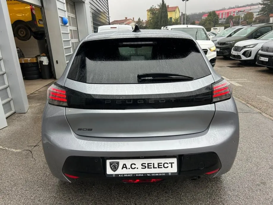 peugeot 208 allure 100 2025 - gratis registracija + 4 zimske gume! - slika 5