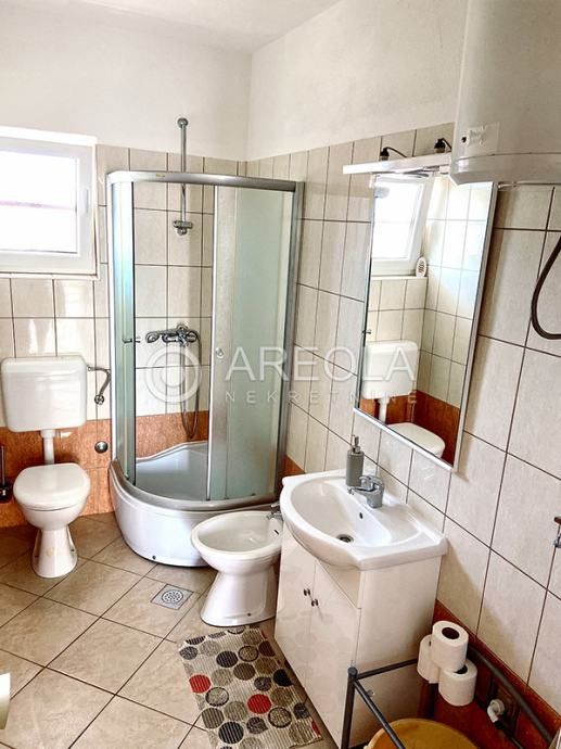 šolta, nečujam – kuća s otvorenim pogledom na more – 150m od plaže! - slika 15