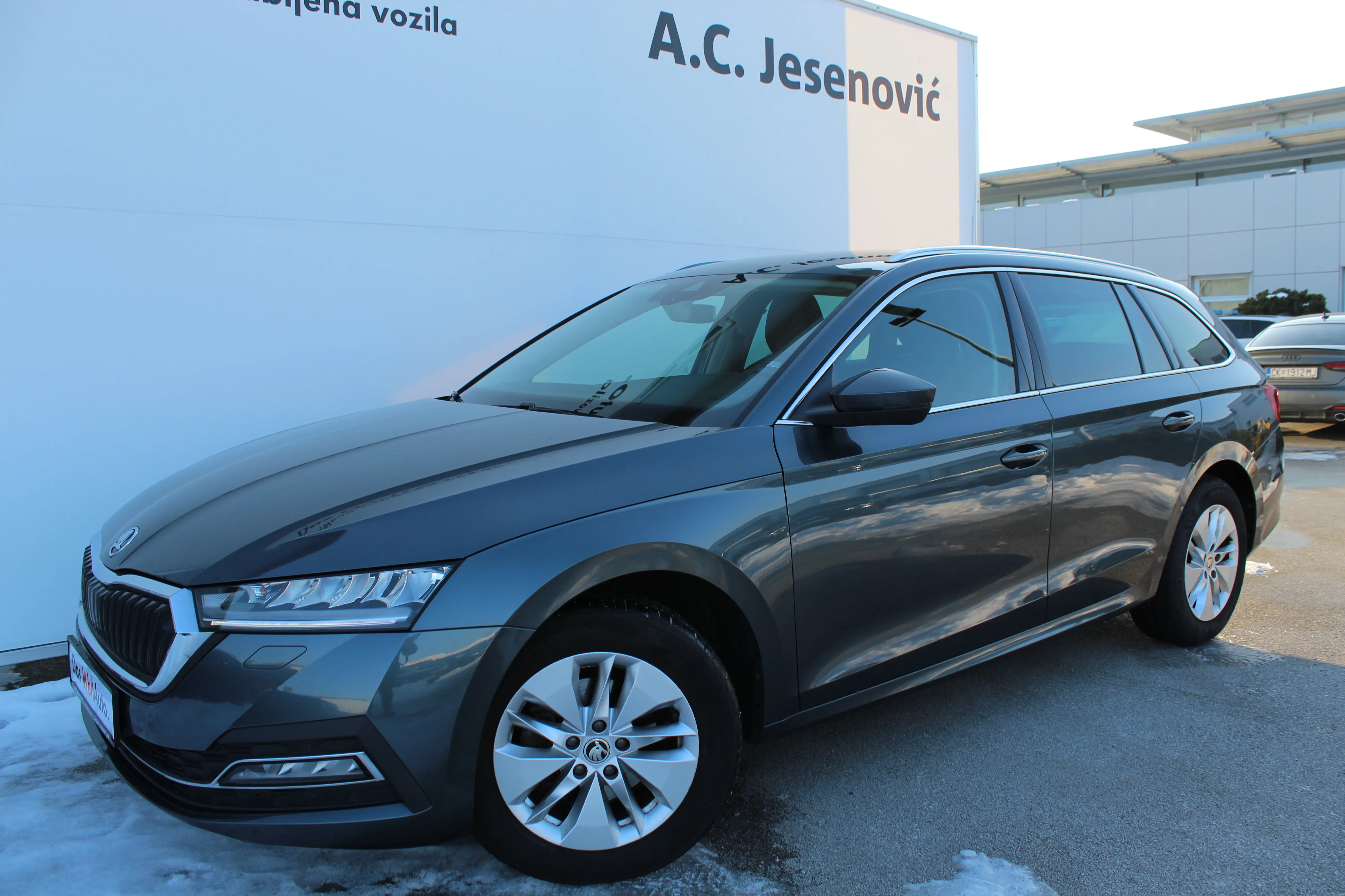 12981 škoda octavia combi ambition 2.0 tdi dsg - slika 7