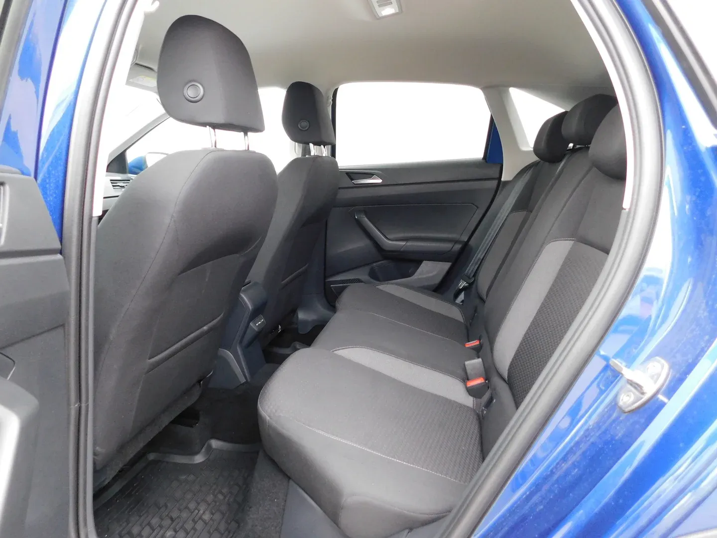 11847 volkswagen taigo 1.0 tsi dsg life plus - slika 8