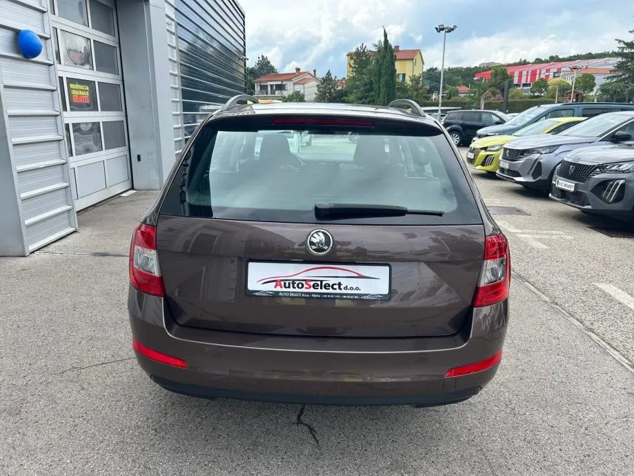 škoda octavia sw 1,6 tdi - 149.000km - servisna - odlična - reg 1 god! - slika 5