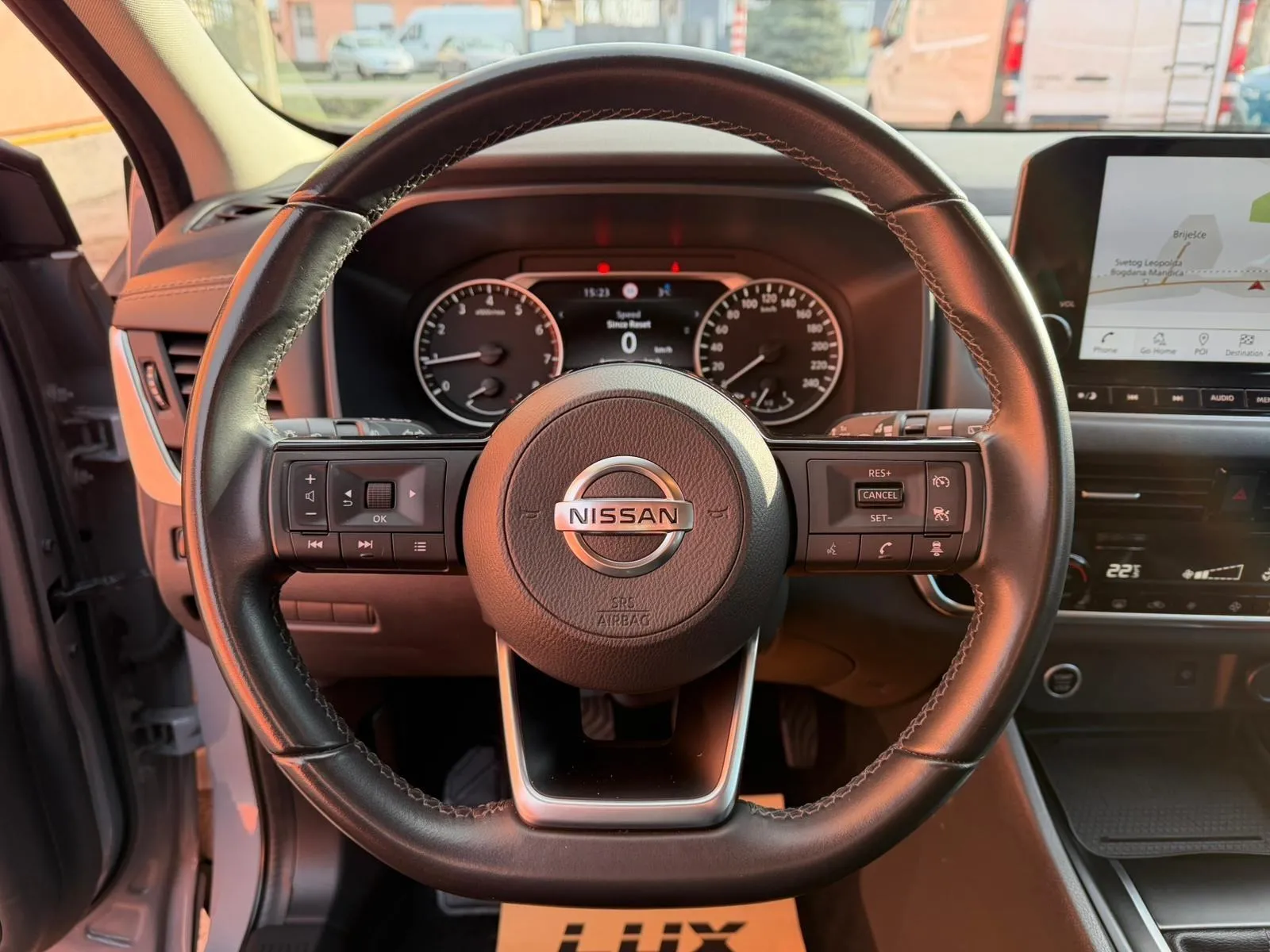 nissan qashqai 1.3 dig-t •2022•kamera 360°•leasingbezučešća• - slika 8
