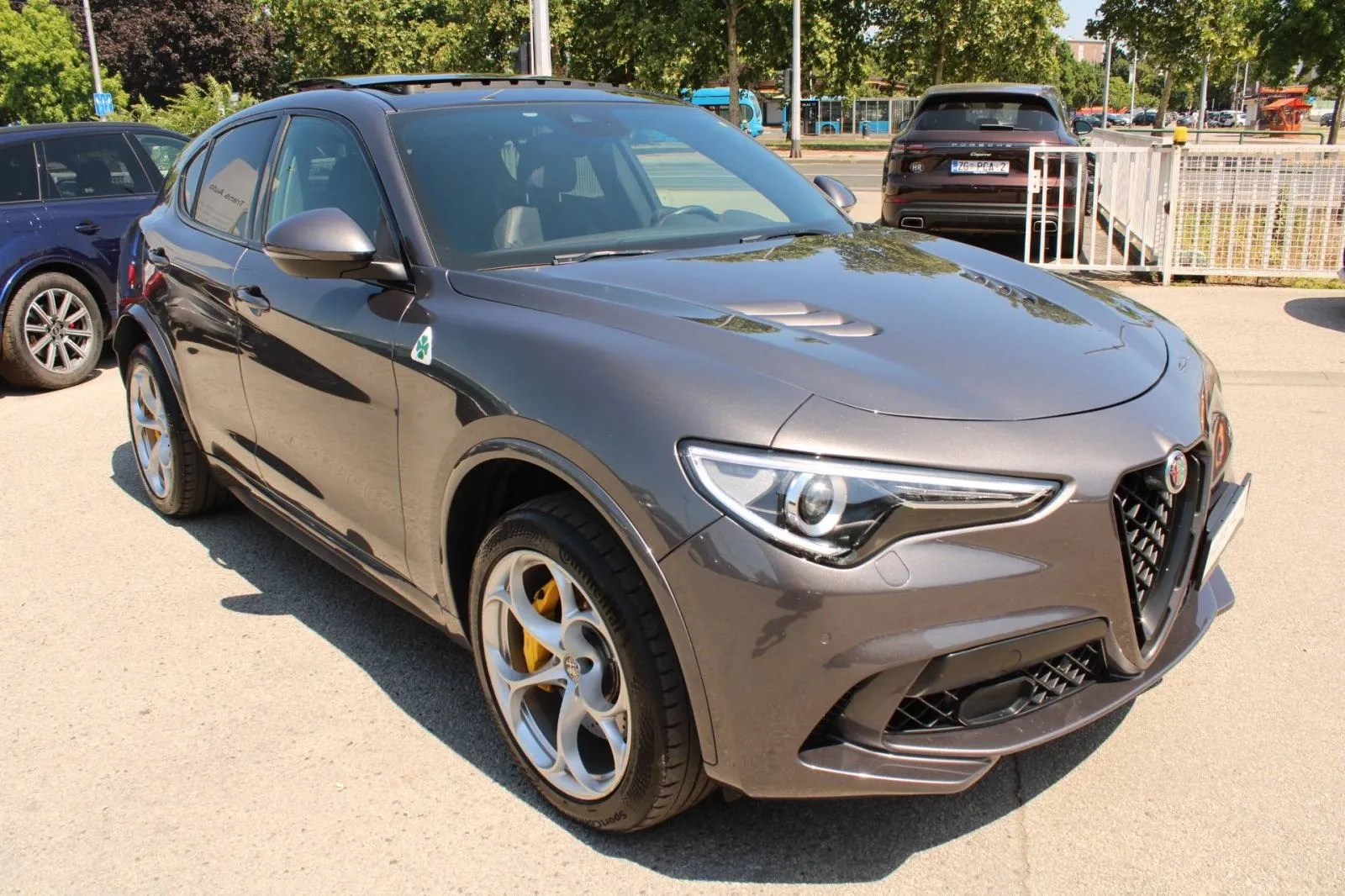 alfa romeo stelvio 2.9 v6 q4 quadrifoglio *panorama, harman kardon, ka - slika 3