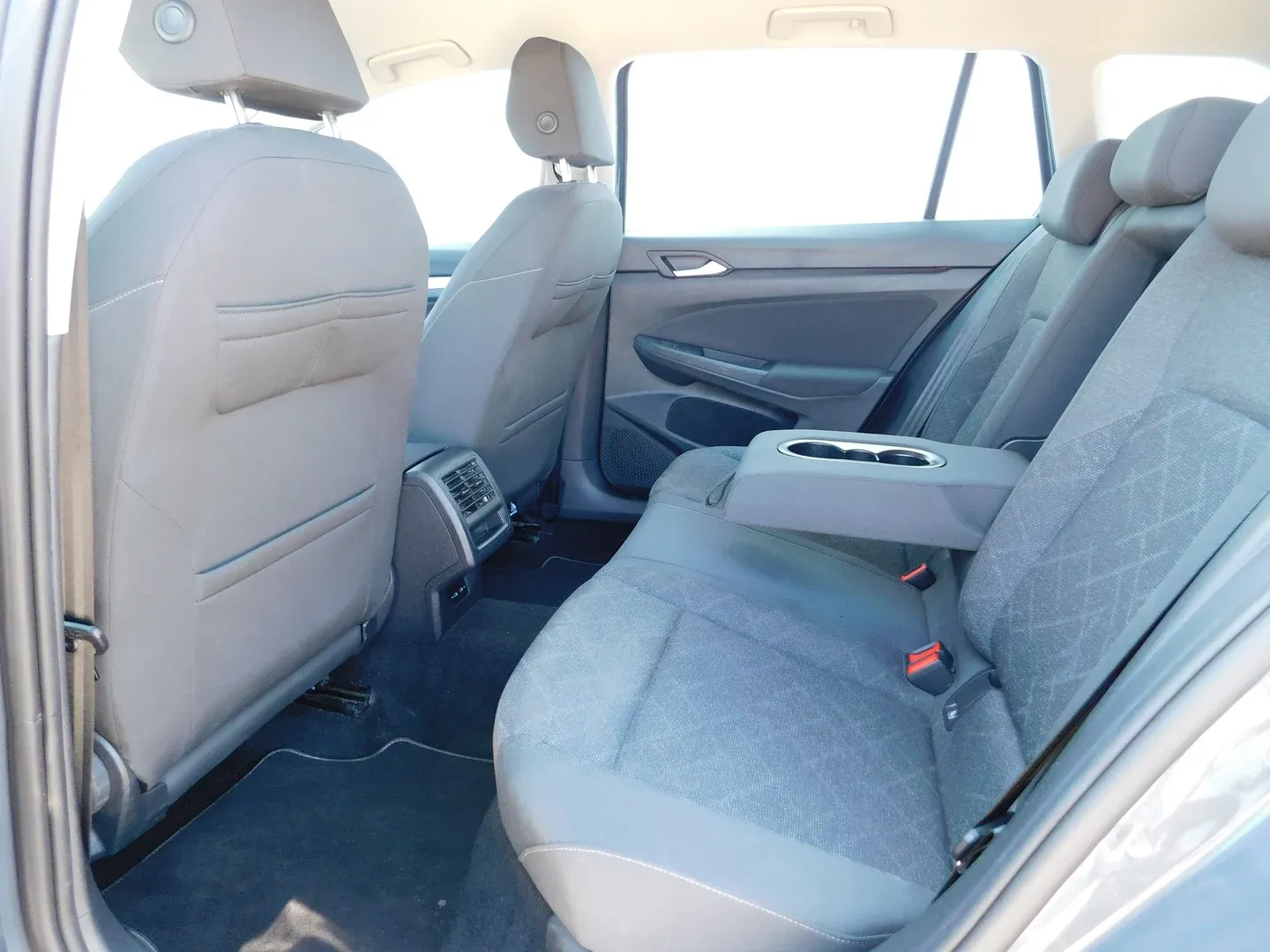 12352 volkswagen golf variant 2.0 tdi dsg life - slika 10