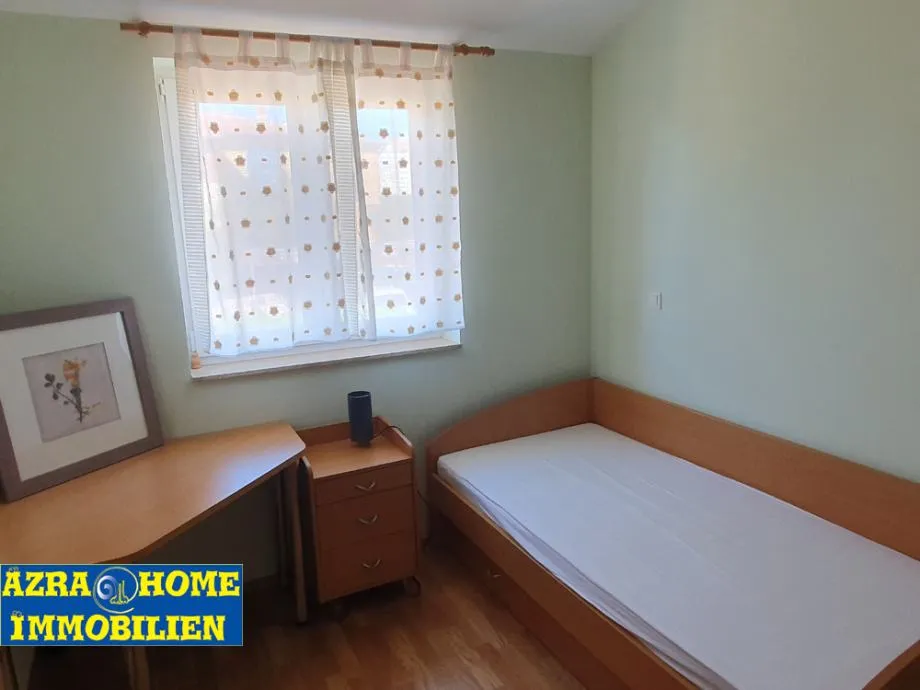 vabriga, kuća na kraju niza sa malim bazenom u dvorištu - slika 15
