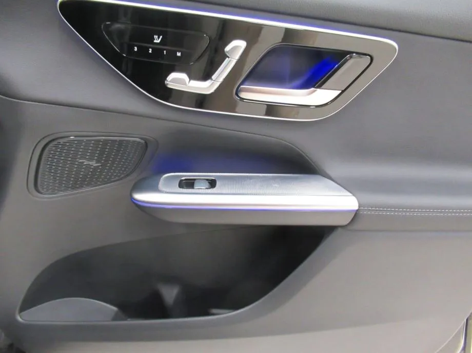 mercedes-benz glc 220 d 4matic avantgarde advanced plus - slika 11
