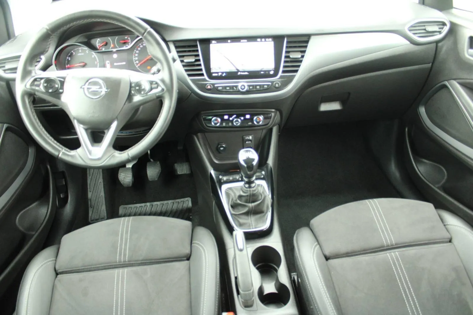 opel crossland 1.2 turbo ultimate *led,navigacija,kamera* - slika 11
