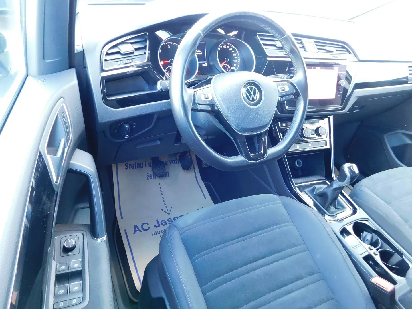 12549 volkswagen touran 2.0 tdi highline - slika 8
