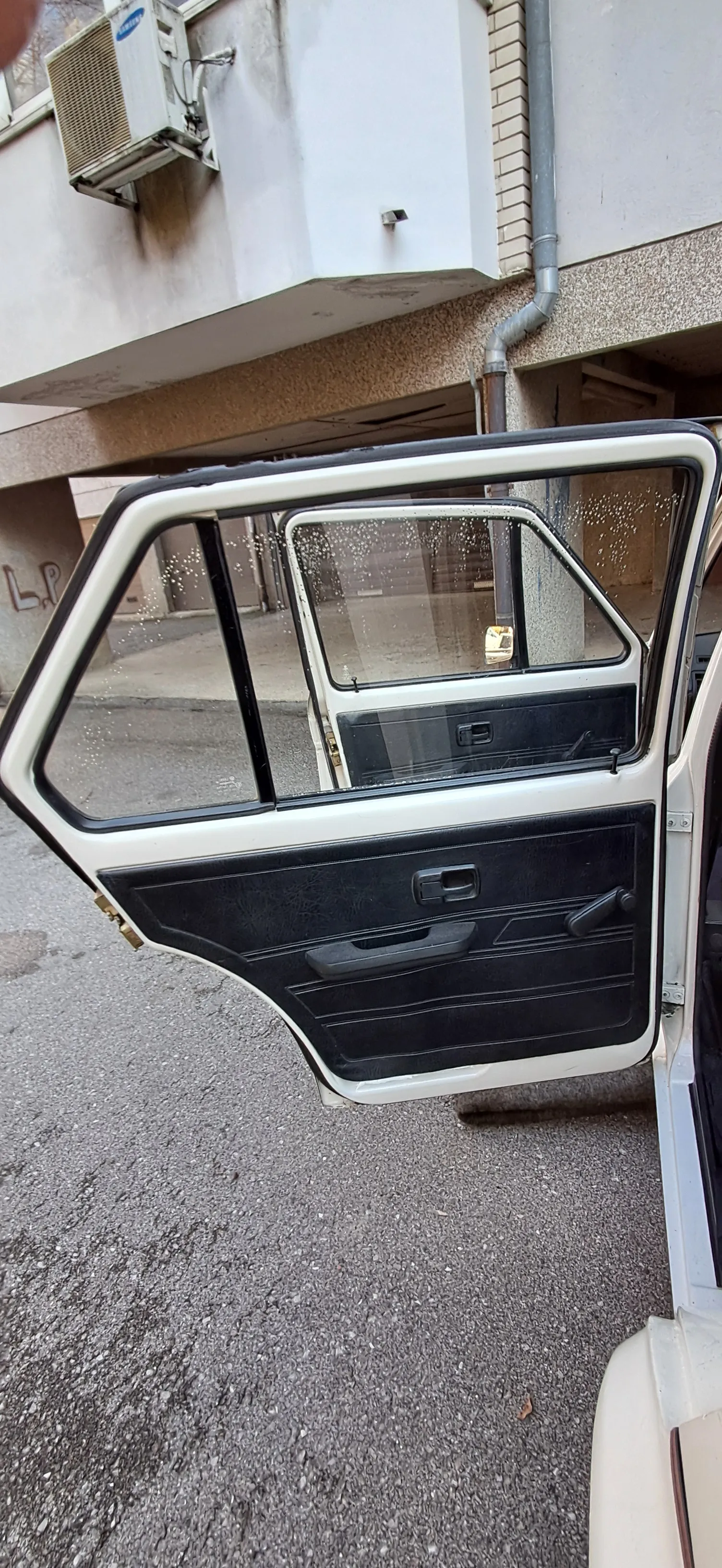 golf i d, 1.6, 40 kw, tas, 236.600 km, 2. vl., oldtimer, reg. 5/2026 - slika 14