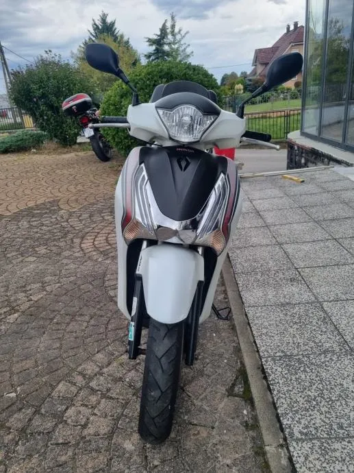 honda sh 150i abs, a2 kategorija, s garancijom, 2017 god. - slika 2