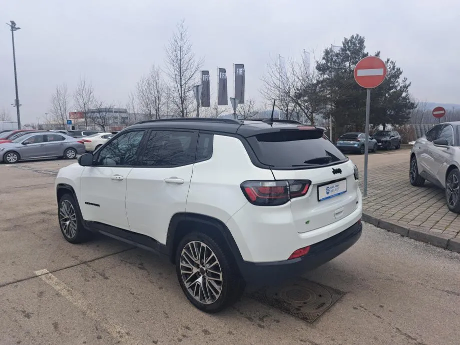 jeep compass 1.5 e-hybrid 130 ks summit - slika 3