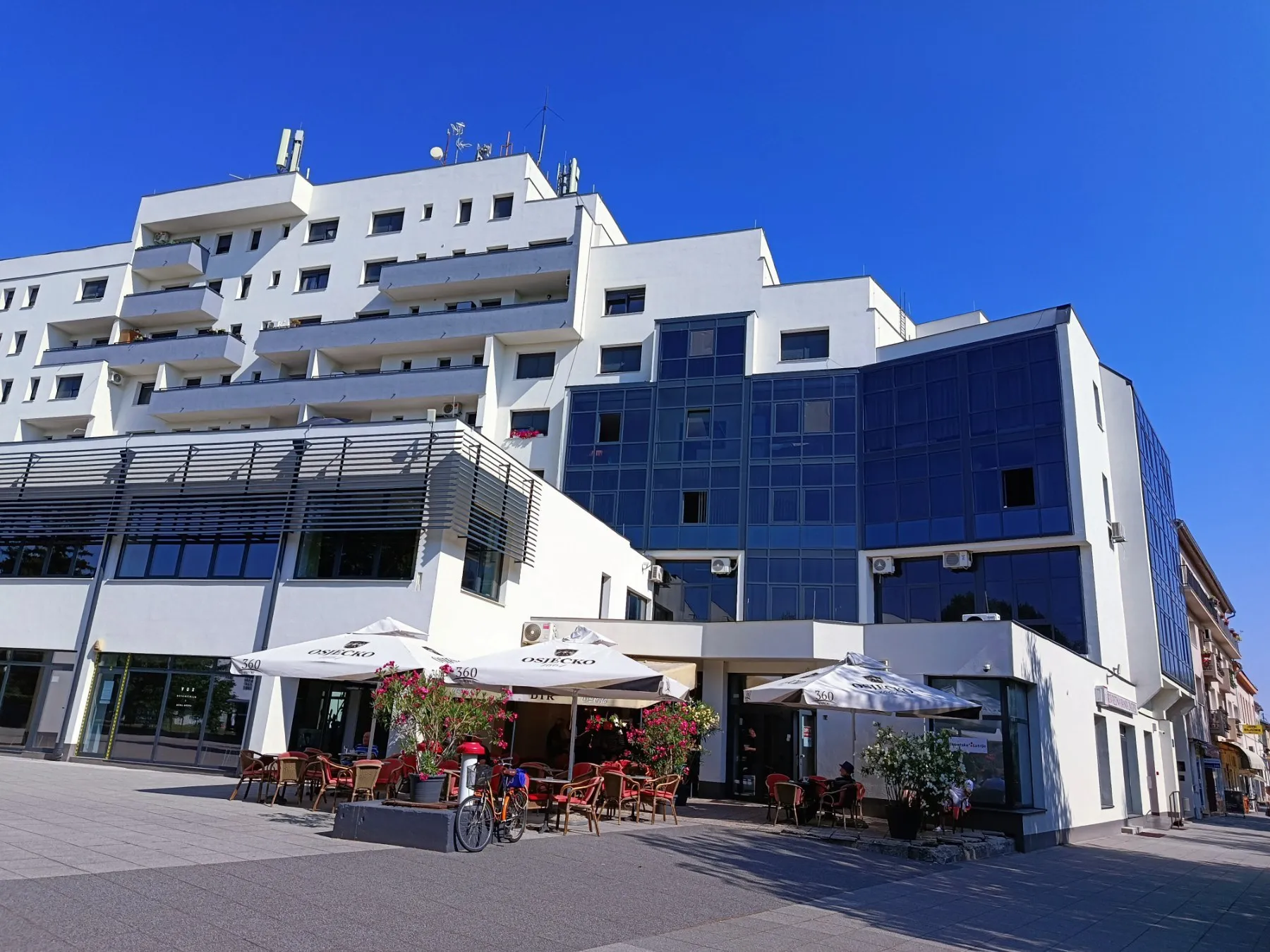 p r i l i k a !! beli manastir,strogi centar : poslovni prostor 186 m² - slika 12